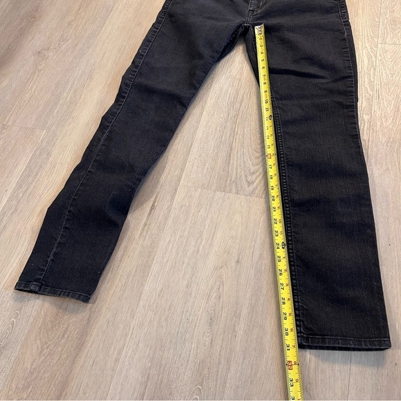 Guess low rise  black skinny jeans. 33x32 - Picture 4 of 10
